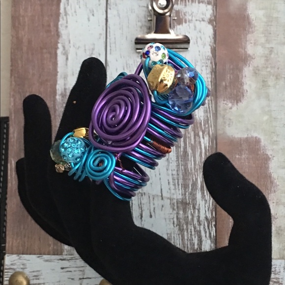 UNIQUE RING - Picture 6 of 8